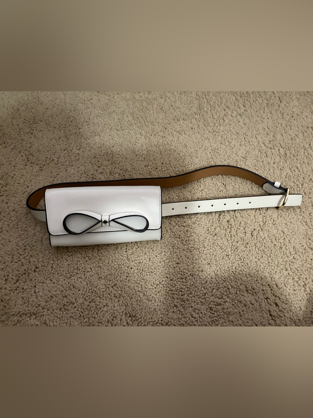 White Leather Bow Accent Belt Bag -Kate spade size Small/ medium